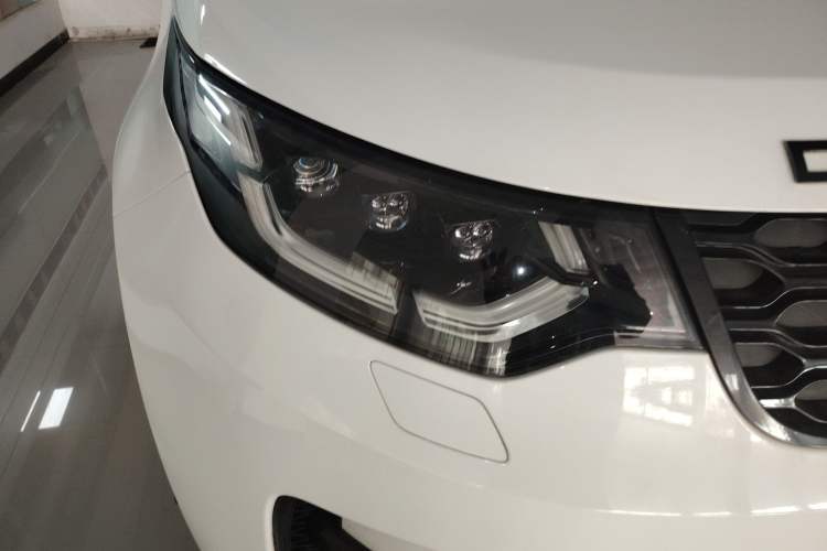 Used Land Rover Discovery 2019 3.0 SC V6 SE Right Front Headlight