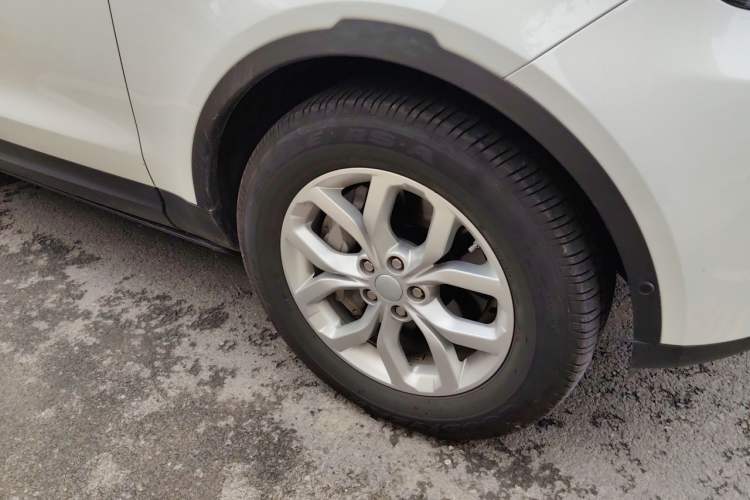 Used Land Rover Discovery 2019 3.0 SC V6 SE Right Front Wheel Hub
