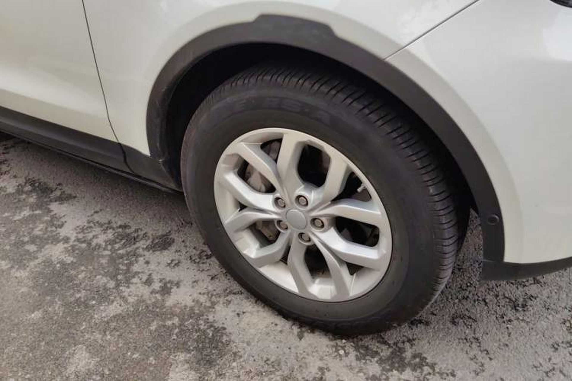 Used Land Rover Discovery 2019 3.0 SC V6 SE Right Front Wheel Hub