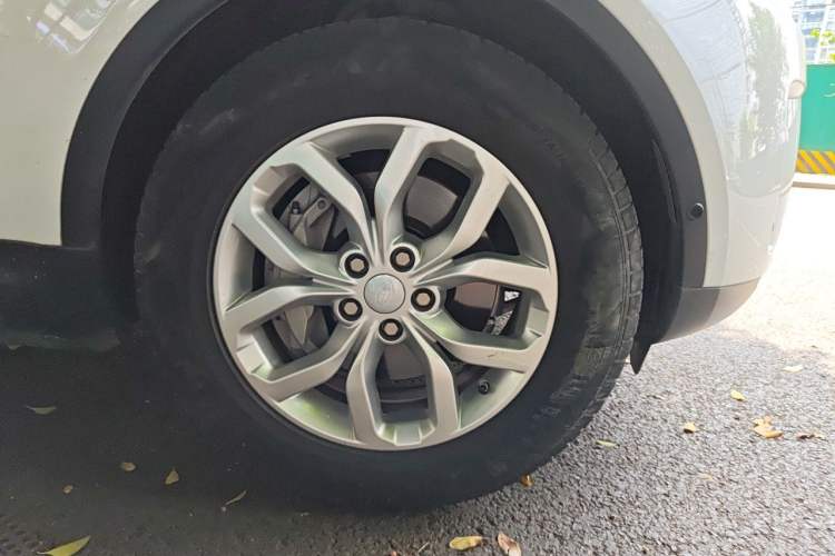 Used Land Rover Discovery 2019 3.0 SC V6 SE Right Front Wheel Hub