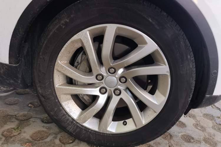 Used Land Rover Discovery 2019 3.0 SC V6 HSE Right Front Wheel Hub