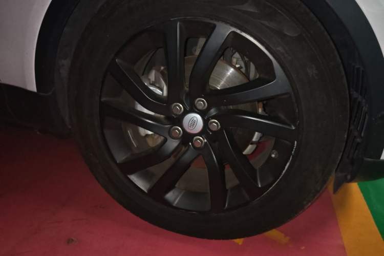 Used Land Rover Discovery 2019 2.0T HSE Right Front Wheel Hub