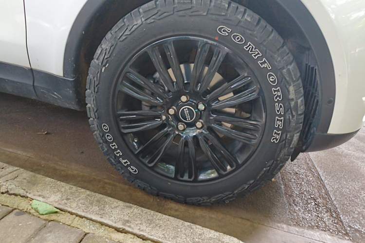 Used Land Rover Discovery 2019 2.0T SE Right Front Wheel Hub