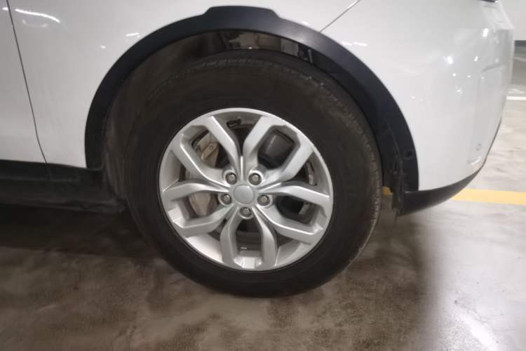 Used Land Rover Discovery 2019 3.0 SC V6 SE Right Front Wheel Hub
