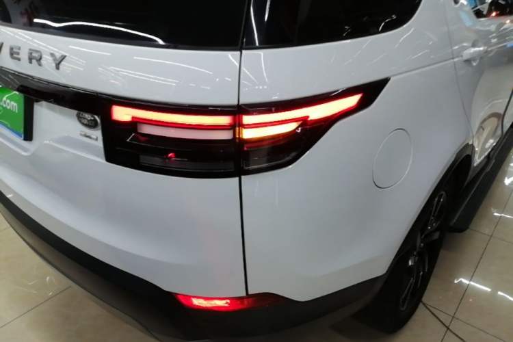 Used Land Rover Discovery 2019 3.0 SC V6 SE Right Rear Taillight