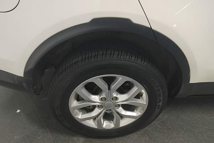 Used Land Rover Discovery 2019 3.0 SC V6 SE Right Rear Wheel Hub