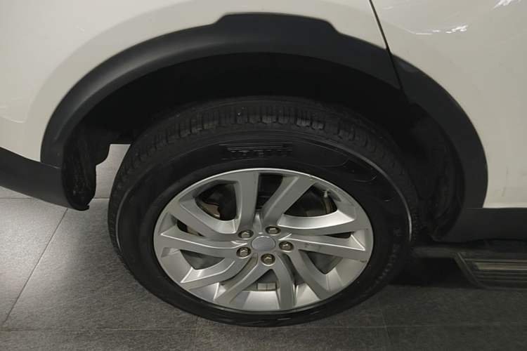 Used Land Rover Discovery 2019 3.0 SC V6 HSE Right Rear Wheel Hub