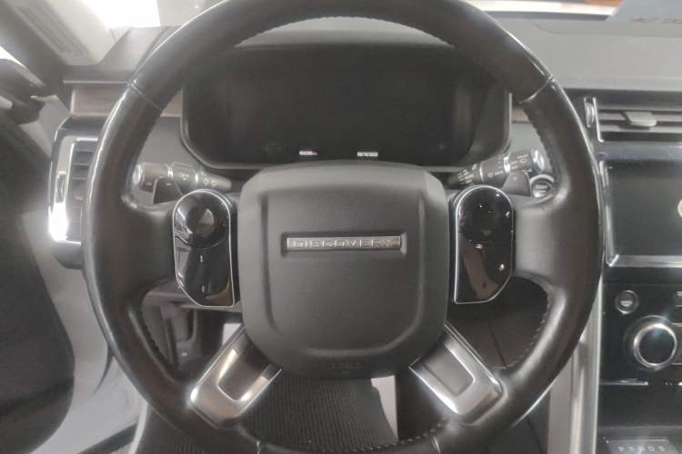 Used Land Rover Discovery 2019 3.0 SC V6 HSE Steering Wheel