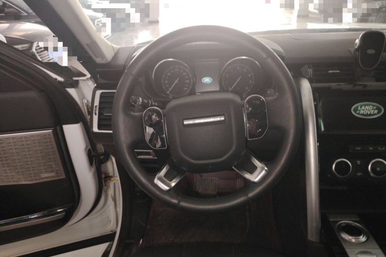 Used Land Rover Discovery 2019 3.0 SC V6 SE Steering Wheel