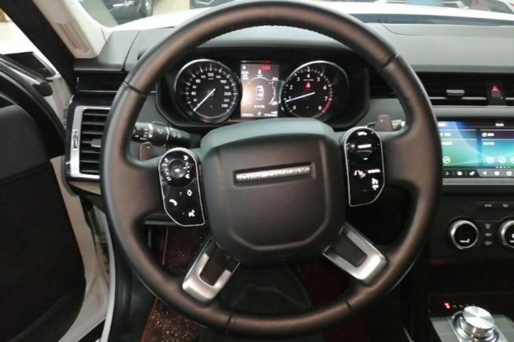 Used Land Rover Discovery 2019 3.0 SC V6 SE Steering Wheel