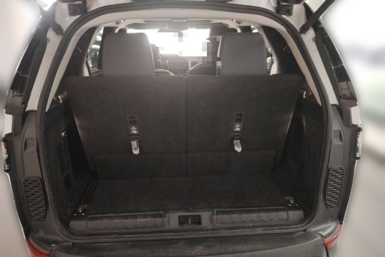 Used Land Rover Discovery 2019 3.0 SC V6 SE Trunk