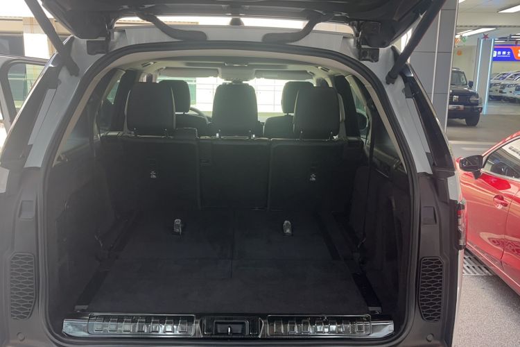 Used Land Rover Discovery 2019 3.0 SC V6 SE Trunk
