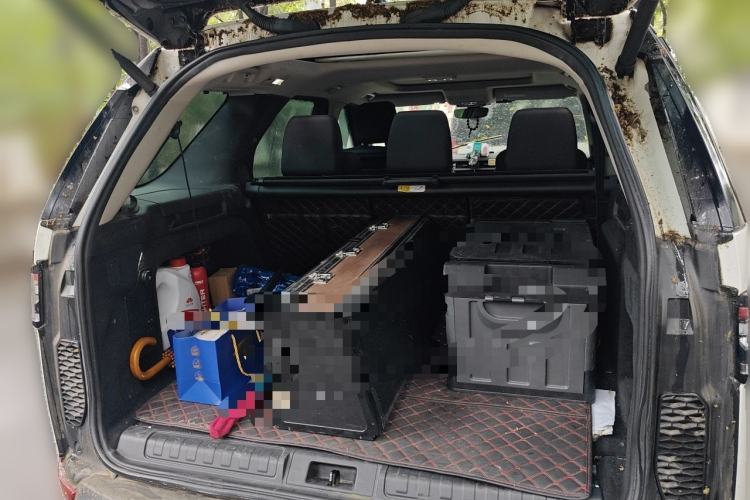 Used Land Rover Discovery 2019 3.0 SC V6 SE Trunk