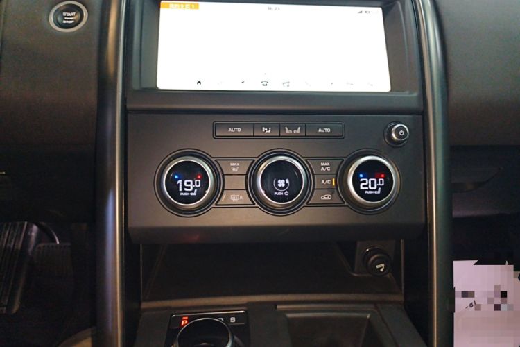 Used Land Rover Discovery 2020 3.0 SC V6 30th Anniversary Special Edition Audio And AC Panel