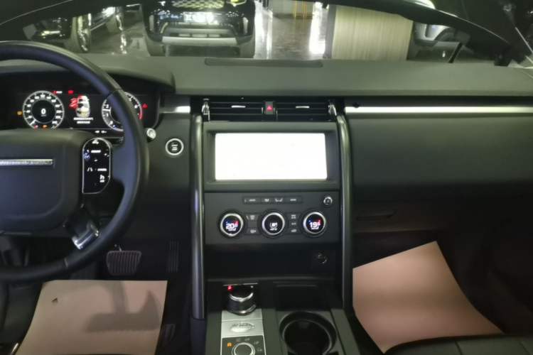 Used Land Rover Discovery 2020 3.0 SC V6 30th Anniversary Special Edition Audio And AC Panel