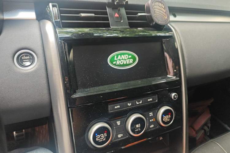 Used Land Rover Discovery 2020 3.0 SC V6 30th Anniversary Special Edition Audio And AC Panel