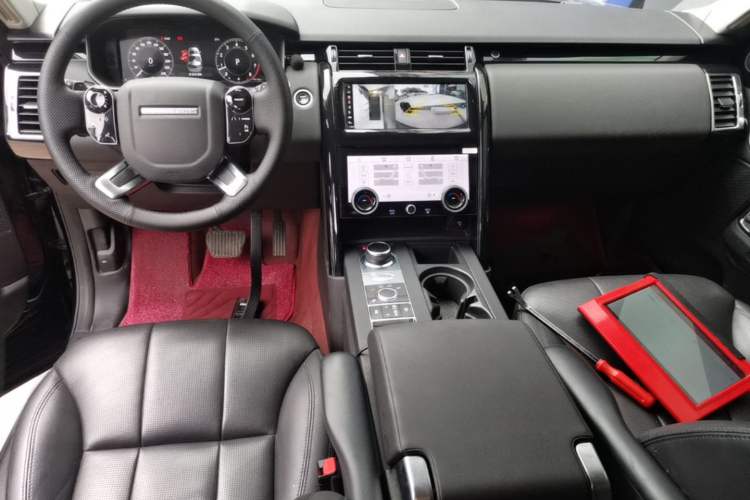 Used Land Rover Discovery 2020 2.0T SE Center Console