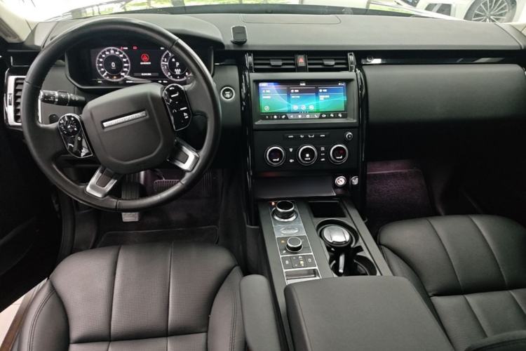 Used Land Rover Discovery 2020 2.0T SE Center Console