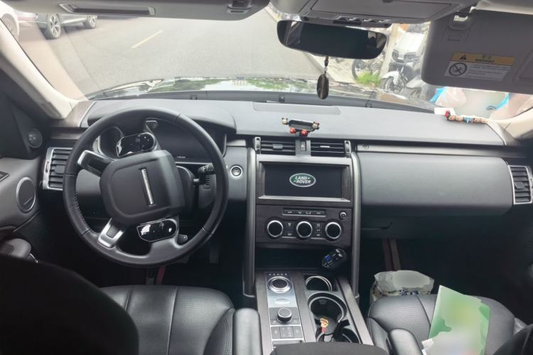 Used Land Rover Discovery 2020 3.0 SC V6 30th Anniversary Special Edition Center Console