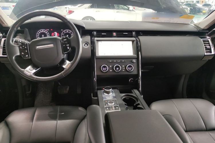 Used Land Rover Discovery 2020 3.0 SC V6 SE Center Console