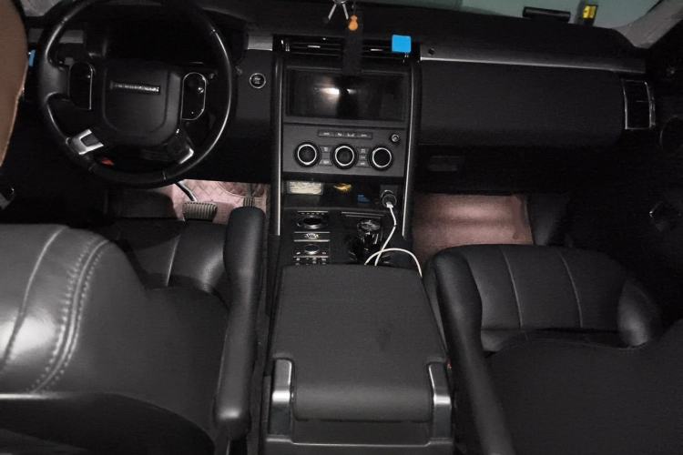 Used Land Rover Discovery 2020 3.0 SC V6 30th Anniversary Special Edition Center Console