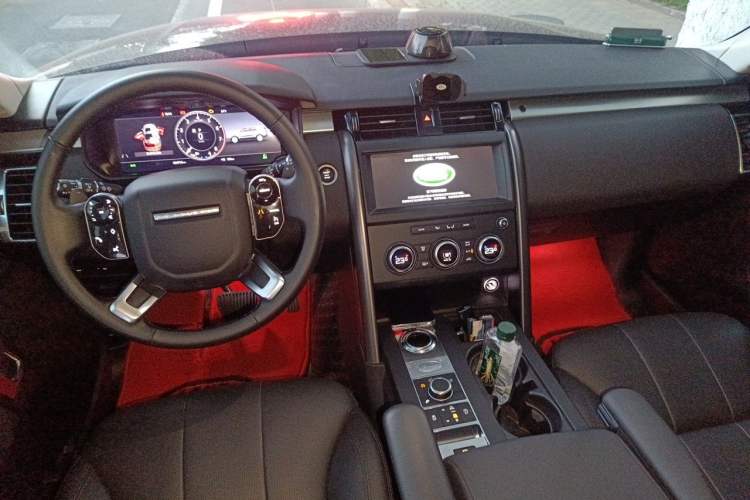 Used Land Rover Discovery 2020 2.0T 30th Anniversary Special Edition Center Console