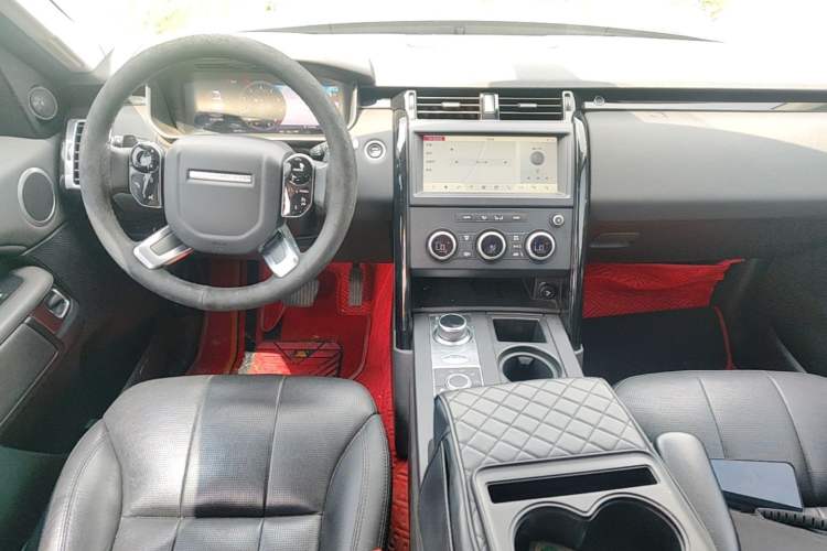 Used Land Rover Discovery 2020 3.0 SC V6 SE Center Console