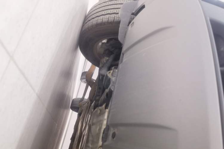 Used Land Rover Discovery 2020 2.0T SE Chassis Front Right