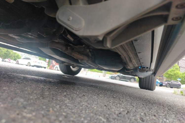 Used Land Rover Discovery 2020 2.0T SE Chassis Rear Left