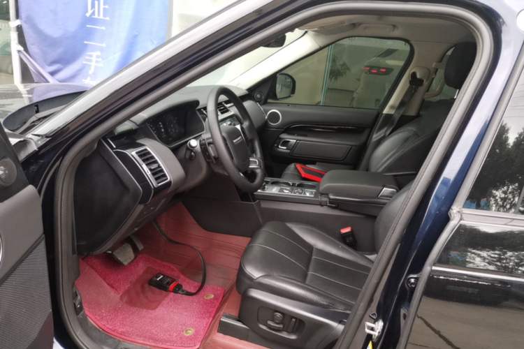 Used Land Rover Discovery 2020 2.0T SE Driver Seat