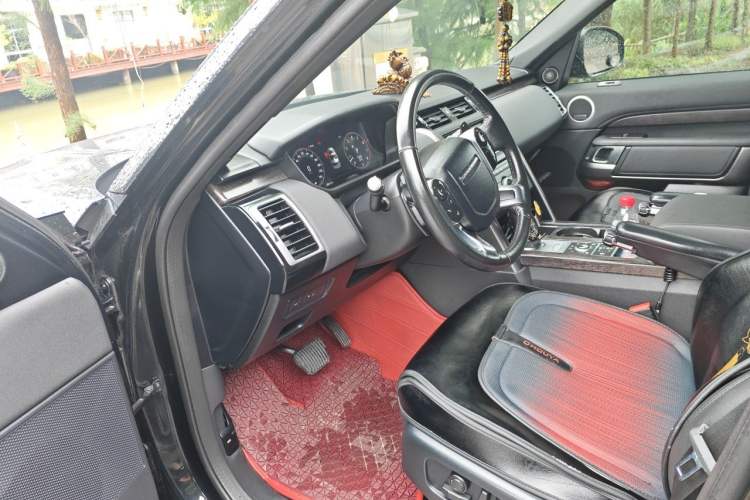 Used Land Rover Discovery 2020 3.0 SC V6 30th Anniversary Special Edition Driver Seat