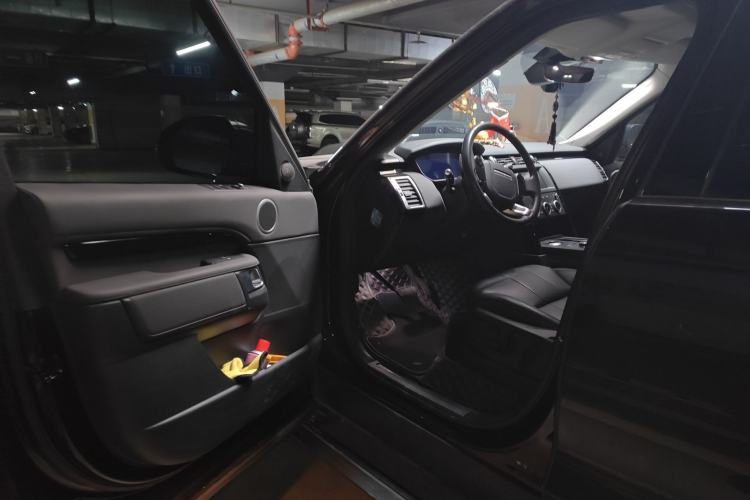 Used Land Rover Discovery 2020 3.0 SC V6 SE Driver Seat