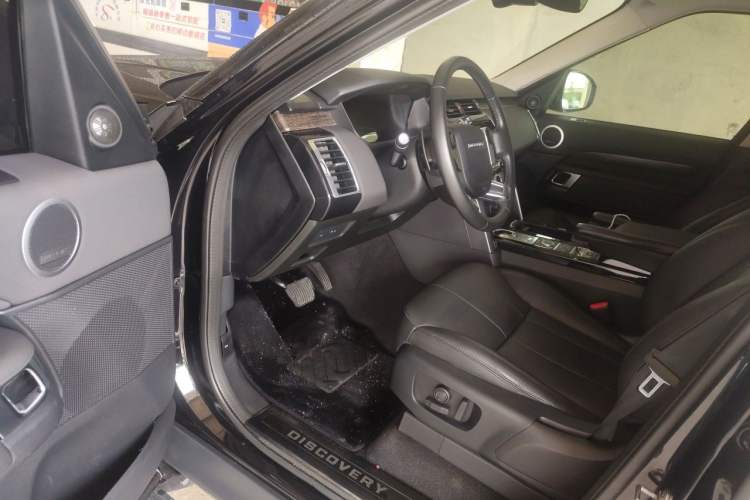 Used Land Rover Discovery 2020 2.0T 30th Anniversary Special Edition Driver Seat