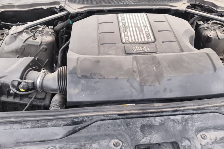 Used Land Rover Discovery 2020 3.0 SC V6 30th Anniversary Special Edition Engine Bay