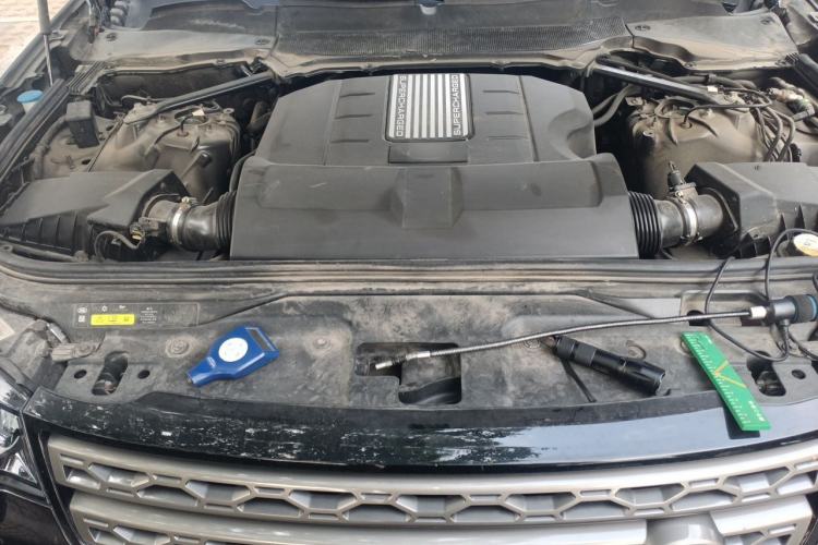 Used Land Rover Discovery 2020 3.0 SC V6 SE Engine Bay