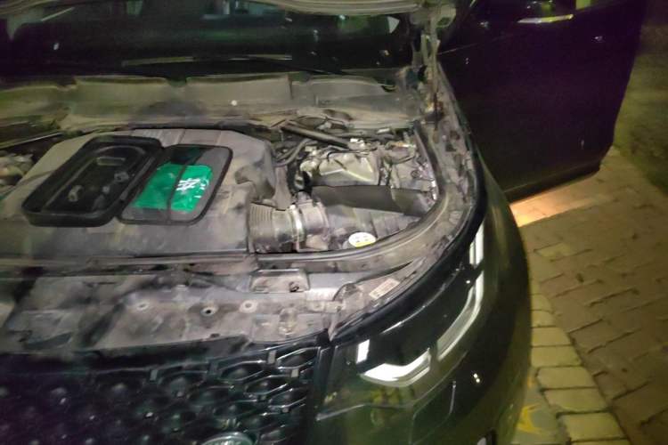 Used Land Rover Discovery 2020 3.0 SC V6 30th Anniversary Special Edition Engine Bay Left