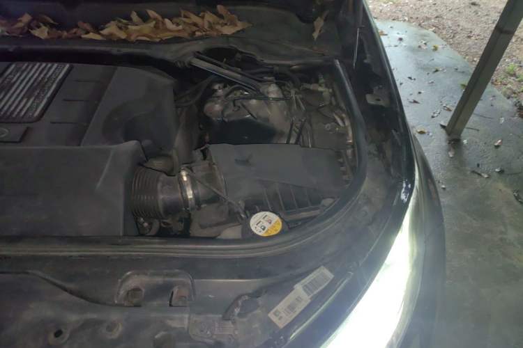 Used Land Rover Discovery 2020 3.0 SC V6 30th Anniversary Special Edition Engine Bay Left