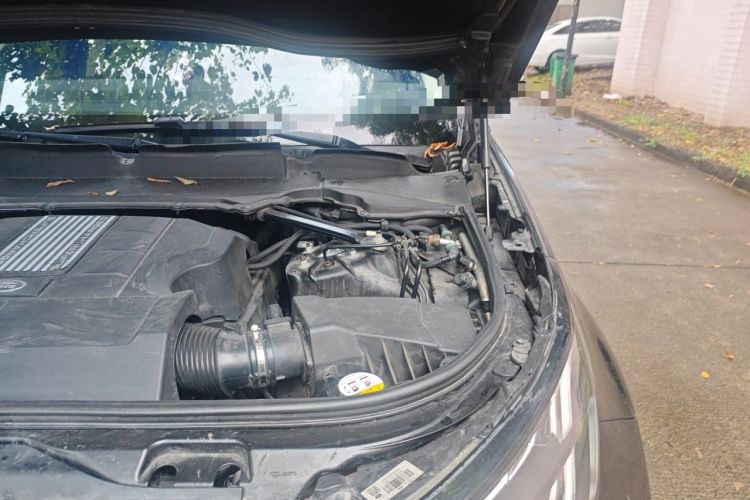 Used Land Rover Discovery 2020 3.0 SC V6 30th Anniversary Special Edition Engine Bay Left
