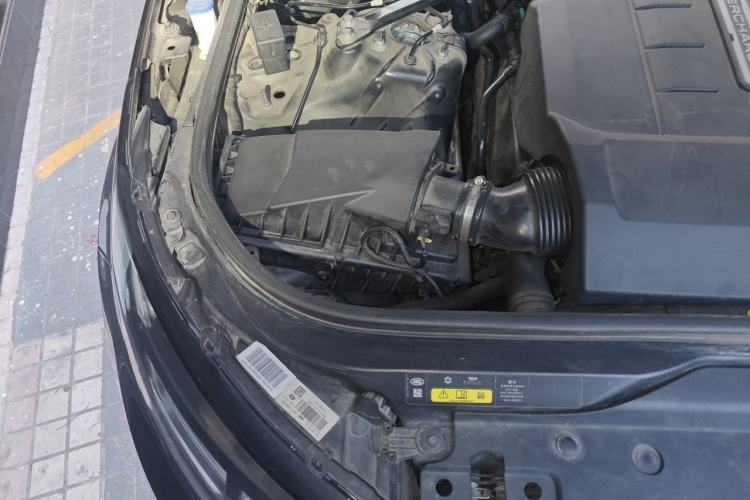 Used Land Rover Discovery 2020 3.0 SC V6 30th Anniversary Special Edition Engine Bay Right