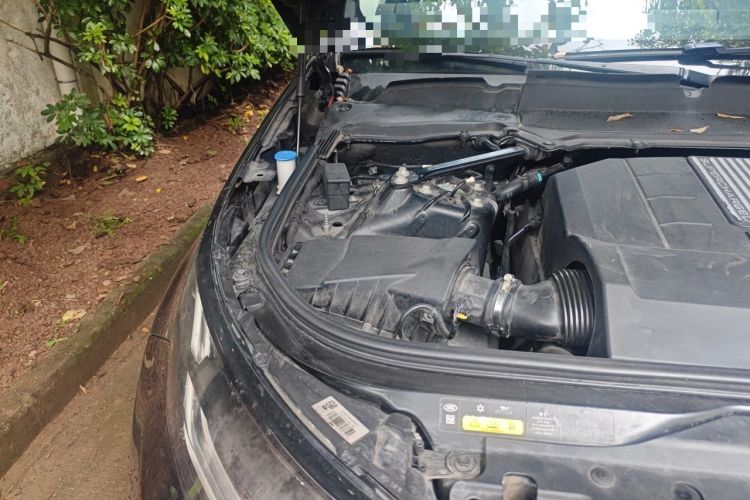 Used Land Rover Discovery 2020 3.0 SC V6 30th Anniversary Special Edition Engine Bay Right