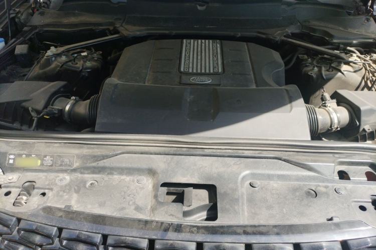 Used Land Rover Discovery 2020 3.0 SC V6 30th Anniversary Special Edition Engine Bay