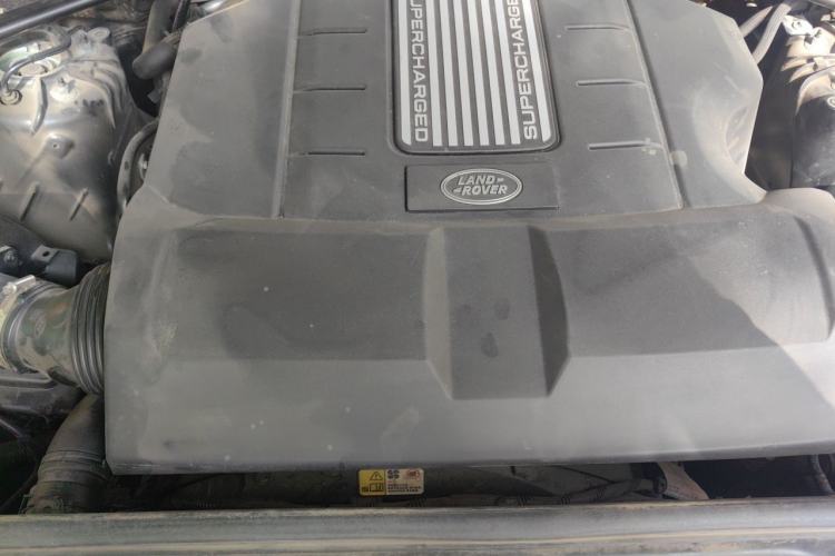 Used Land Rover Discovery 2020 3.0 SC V6 30th Anniversary Special Edition Engine Bay