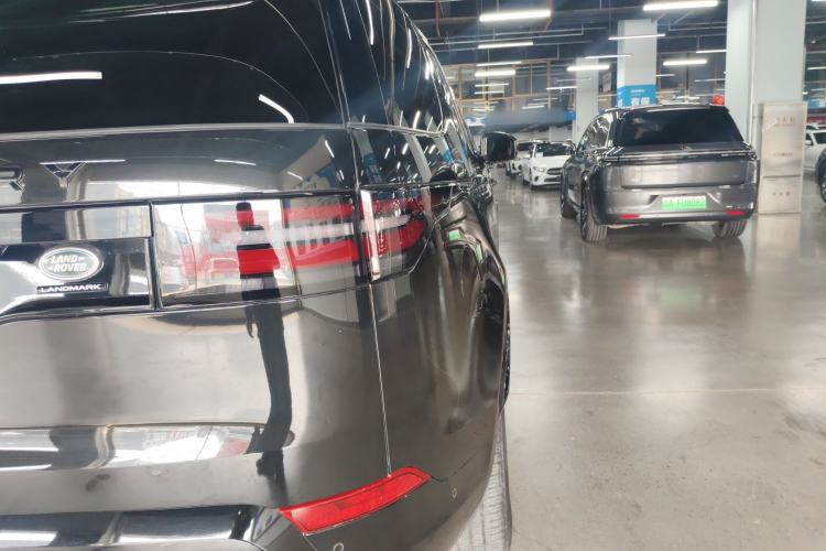 Used Land Rover Discovery 2020 3.0 SC V6 30th Anniversary Special Edition Exterior 3