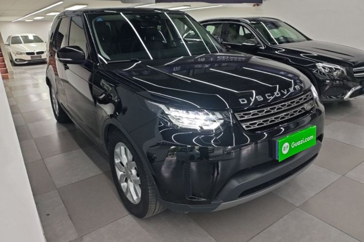 Used Land Rover Discovery 2020 2.0T SE Front Right 45 Deg