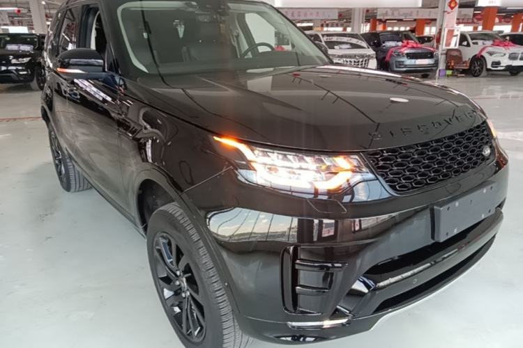 Used Land Rover Discovery 2020 2.0T 30th Anniversary Special Edition Front Right 45 Deg