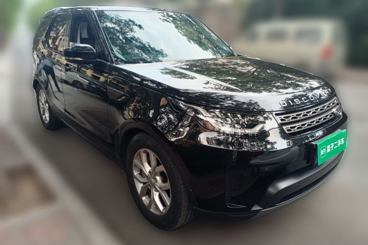 Used Land Rover Discovery 2020 3.0 SC V6 SE Front Right 45 Deg