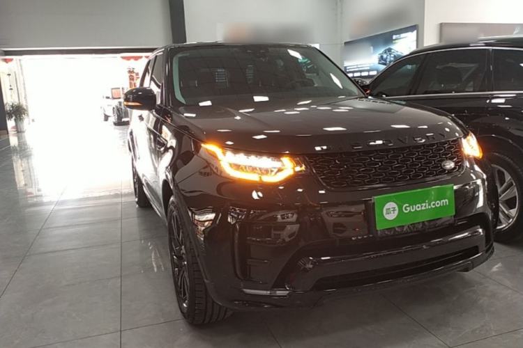 Used Land Rover Discovery 2020 3.0 SC V6 30th Anniversary Special Edition Front Right 45 Deg