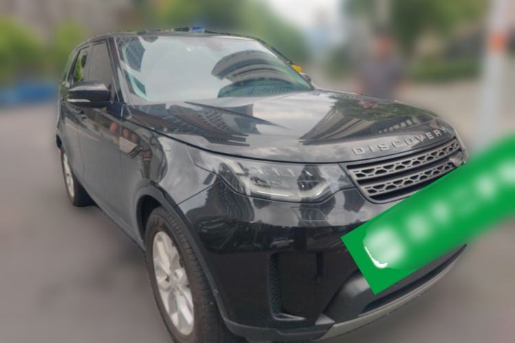 Used Land Rover Discovery 2020 2.0T SE Front Right 45 Deg