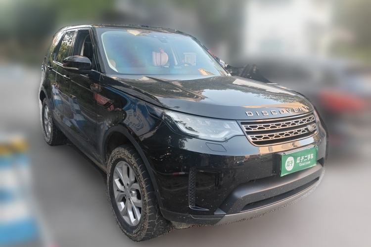 Used Land Rover Discovery 2020 2.0T SE Front Right 45 Deg