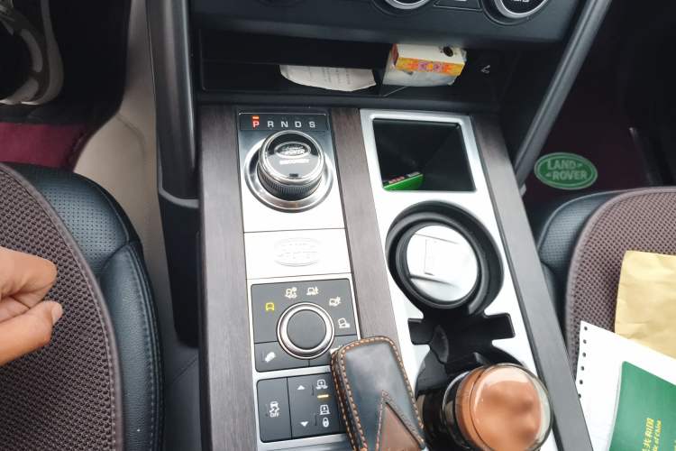 Used Land Rover Discovery 2020 3.0 SC V6 30th Anniversary Special Edition Gear Lever